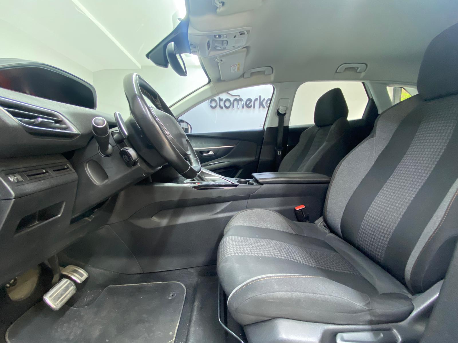 PEUGEOT 3008 15